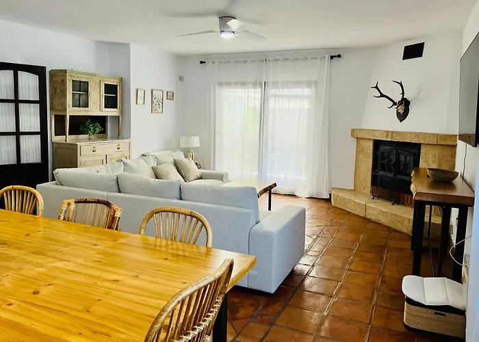 Villa Aljaral, Espectacular,Piscina,Chimenea, Climatizacion, Wifi