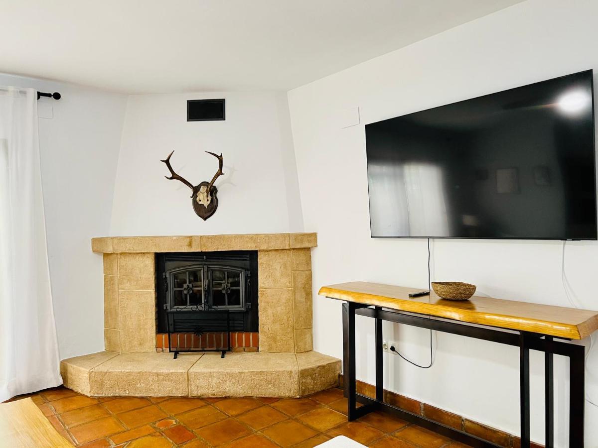 Aljaral, Espectacular,piscina,chimenea, Climatizacion, Wifi