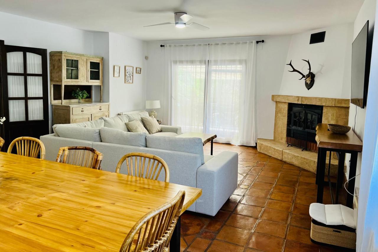 Holiday home Aljaral, Espectacular,piscina,chimenea, Climatizacion, Wifi